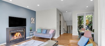 Walk to Fred Hutch 2BR Suite with Parking