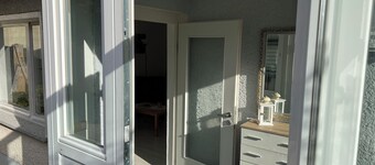 "bude 3" aus Ddr-zeiten für Womo-freunde. Cocktailbar, Sport-tv, Lagerfeuer