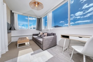 TV - Villa Marina Oasis - Private Pool, Air-Con and Sat TV By Lanzarote Vacation Homes (Playa Blanca)