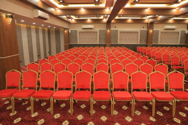 Business center - Kansone Hotel And Banquets (Chennai)