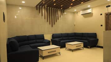 Quầy tiếp tân