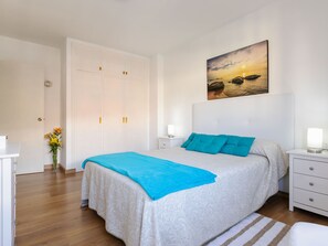 3 bedrooms, iron/ironing board, WiFi - Beachside Apartment Rincon (RINCON DE LA VICTORIA)