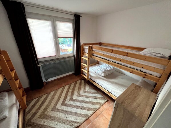 2 bedrooms