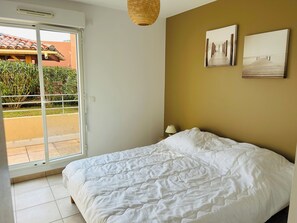 2 sovrum och sängkläder