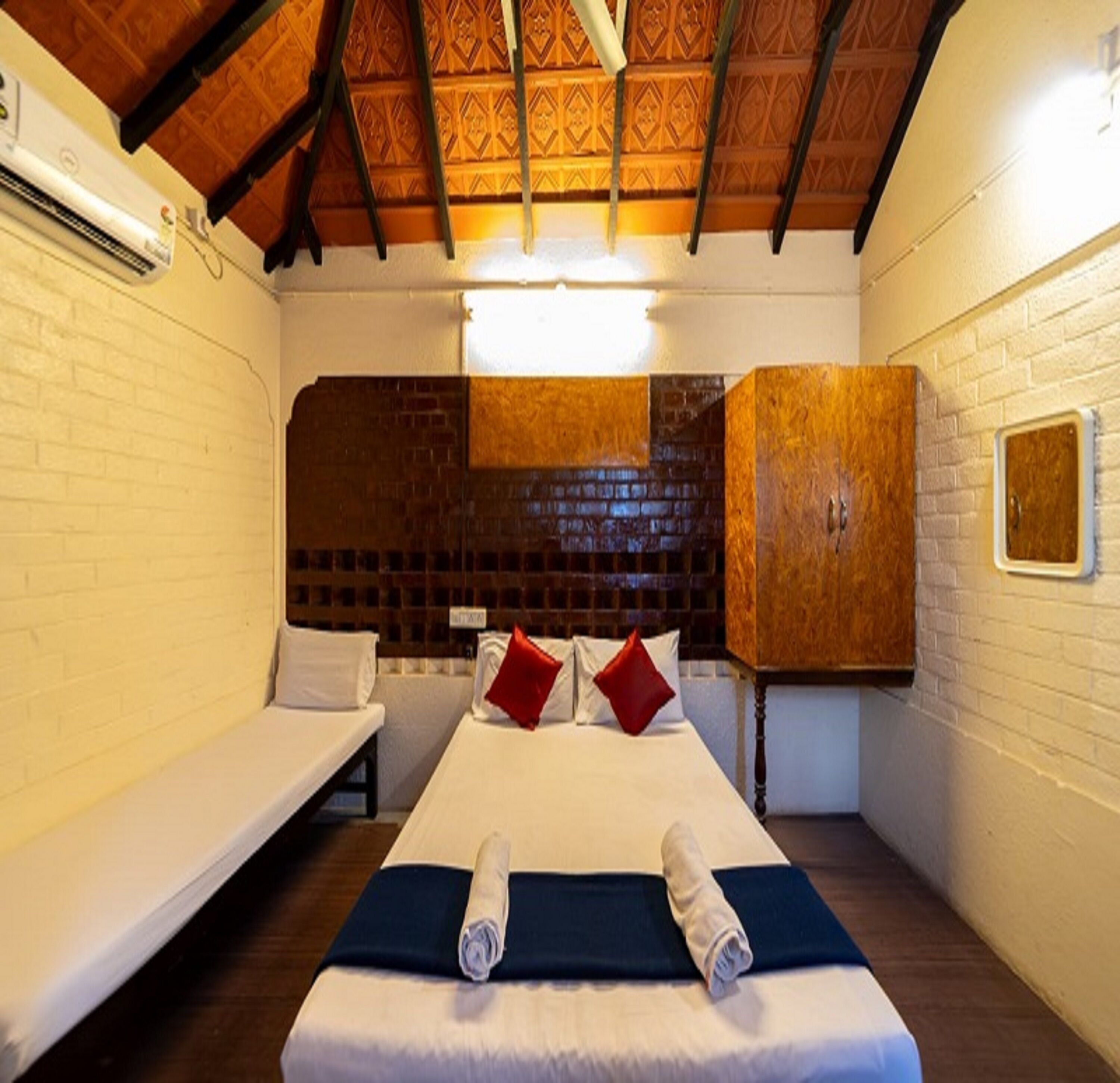 Superior Villa, Lake View