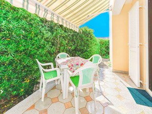 Dining - Apartments Mary, Novalja Near the Beach (Novalja)