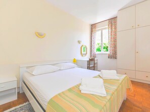 1 bedroom, individually furnished - Apartments Mary, Novalja Near the Beach (Novalja)