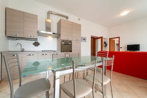 Apartment | In-room dining