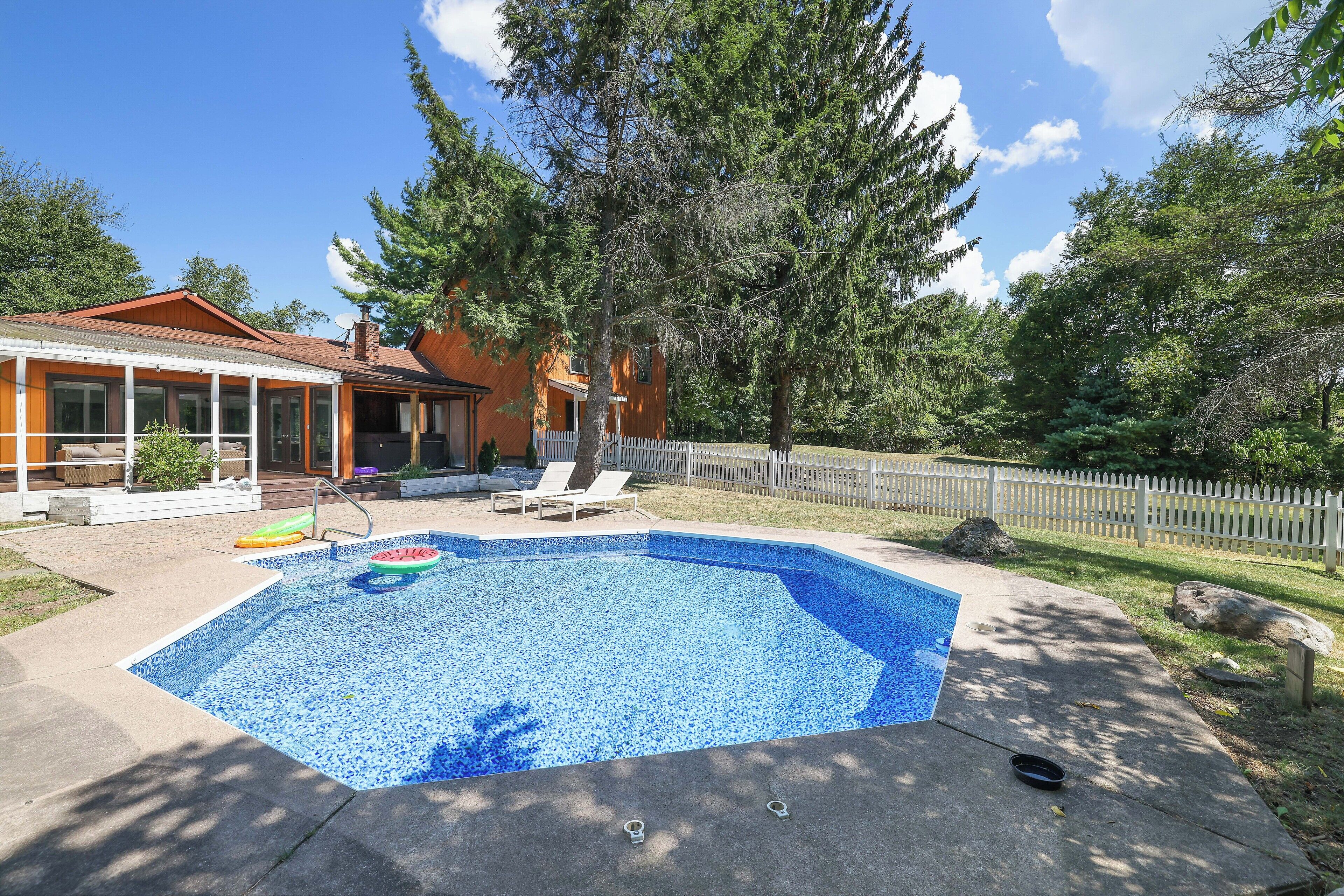 Paradise Retreat by AvantStay | Pool, Hot Tub, & Game Room!