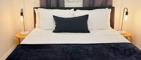 2 عدّة غرف نوم ومكواة/لوح كي وسرير سفر وواي فاي مجانًا