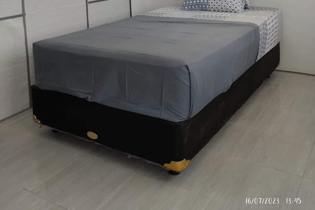 Standard Room | 1 bedroom, individually decorated, bed sheets