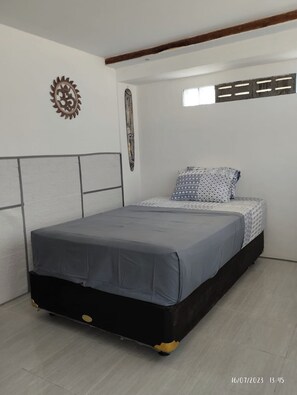 Standard Room | Individually decorated, bed sheets - Adem Huis Samen (Sumbermulyo)