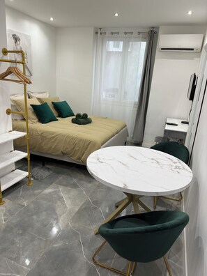 1 bedroom, iron/ironing board, travel cot, free WiFi - La Chic Opéra Netflix/Wifi (Marseille)