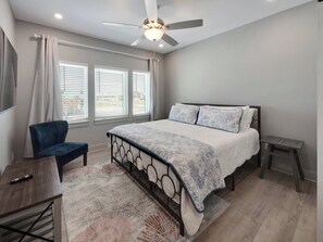 4 bedrooms, iron/ironing board, free WiFi