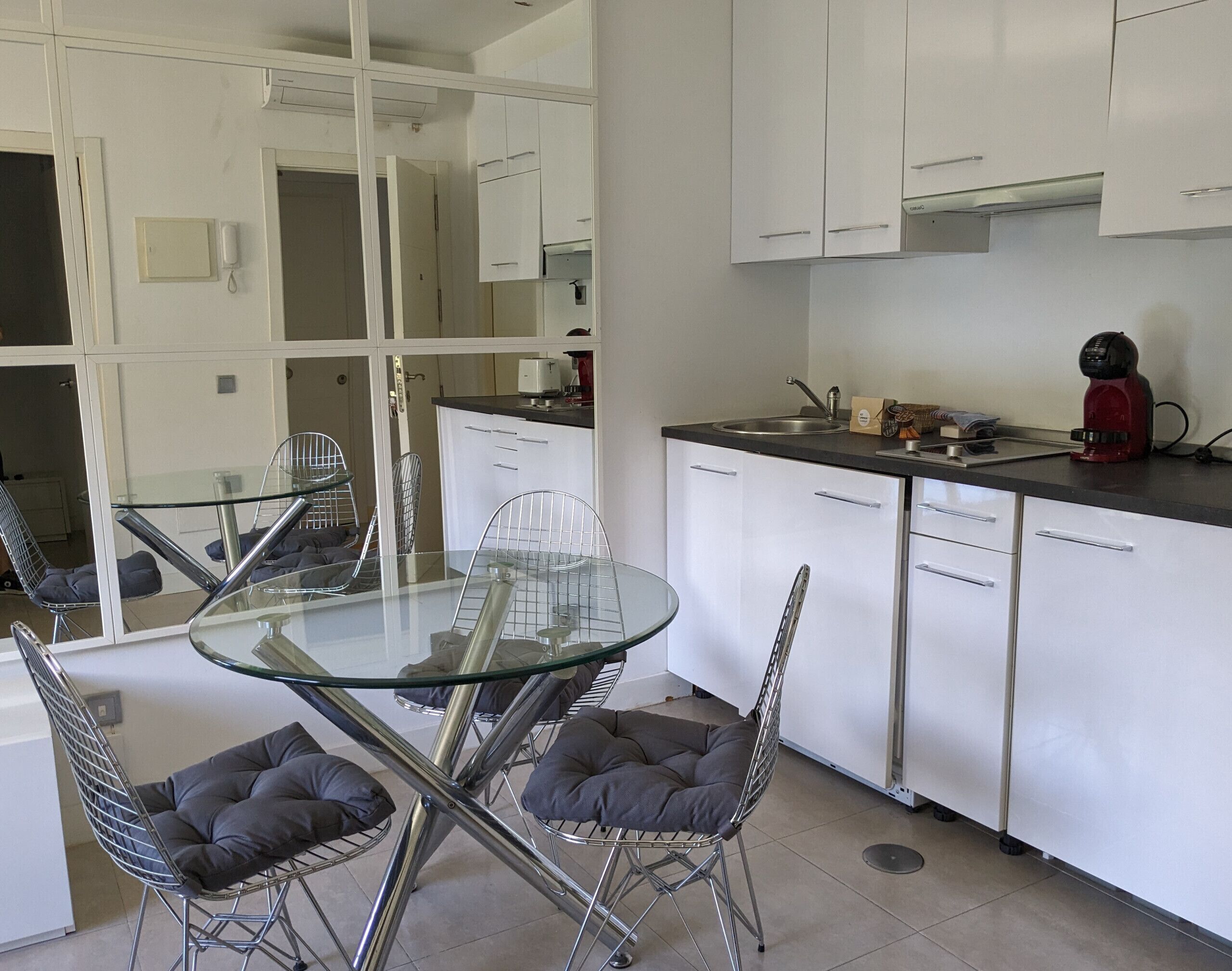 Fridge, microwave, coffee/tea maker, toaster