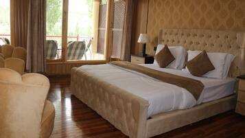 Deluxe Room | 1 bedroom, free WiFi