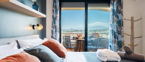 1 chambre, fer et planche à repasser, Wi-Fi gratuit, draps fournis