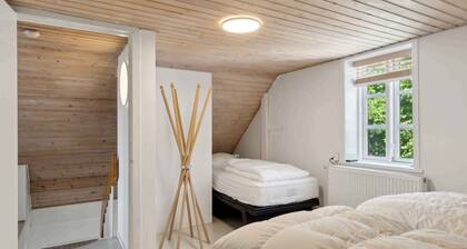 Old local house from 1904 with natural garden.