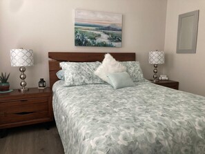 3 habitaciones, tabla de planchar con plancha, wifi y ropa de cama