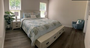 3 多间卧室、熨斗/熨衣板、WiFi、床单