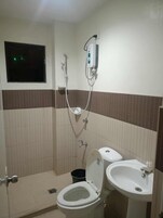 Standardzimmer | Badezimmer | Hausschuhe