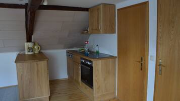 Køleskab, ovn, kogeplade, opvaskemaskine