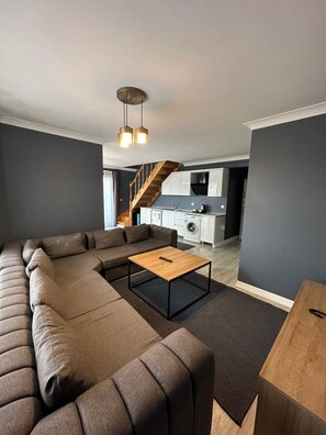 Superior Suite | Living area
