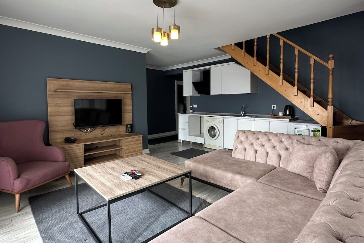 Deluxe appartement, 1 slaapkamer, niet-roken, balkon | 1 slaapkamer, luxe beddengoed, een bureau, een laptopwerkplek