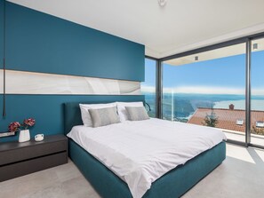 4 Schlafzimmer, Schreibtisch, WLAN