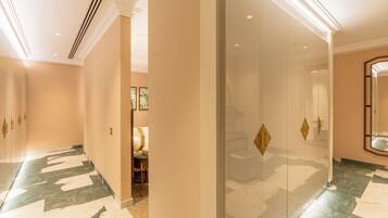 Villa | 1 bedroom, free minibar, desk, laptop workspace