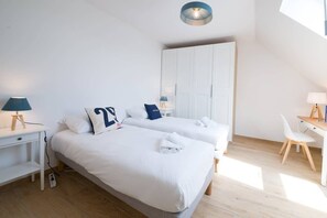 2 bedrooms, iron/ironing board, free WiFi, bed sheets - Ocean View - Luxurious T3 with magnificent sea vie (Porspoder)