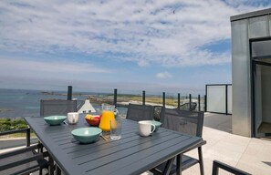 Outdoor dining - Ocean View - Luxurious T3 with magnificent sea vie (Porspoder)