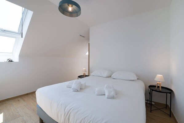 2 bedrooms, iron/ironing board, free WiFi, bed sheets - Ocean View - Luxurious T3 with magnificent sea vie (Porspoder)