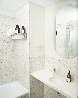 Hair dryer, bidet, towels