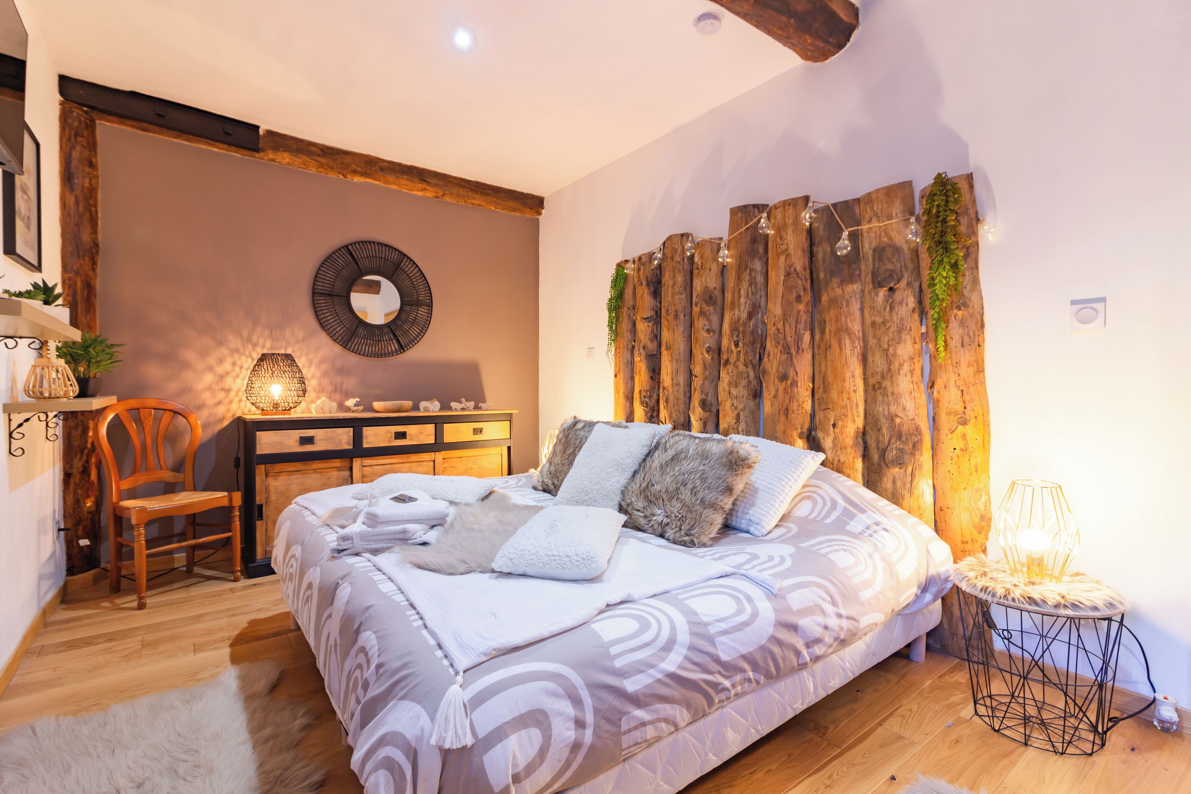 2 chambres, fer et planche à repasser, Wi-Fi, draps fournis