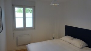 1 soverom, skrivebord, wi-fi og sengetøy