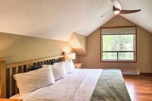 3 dormitorios, tabla de planchar con plancha, wifi gratis y ropa de cama
