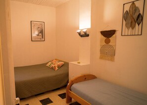 2 bedrooms, WiFi, bed sheets