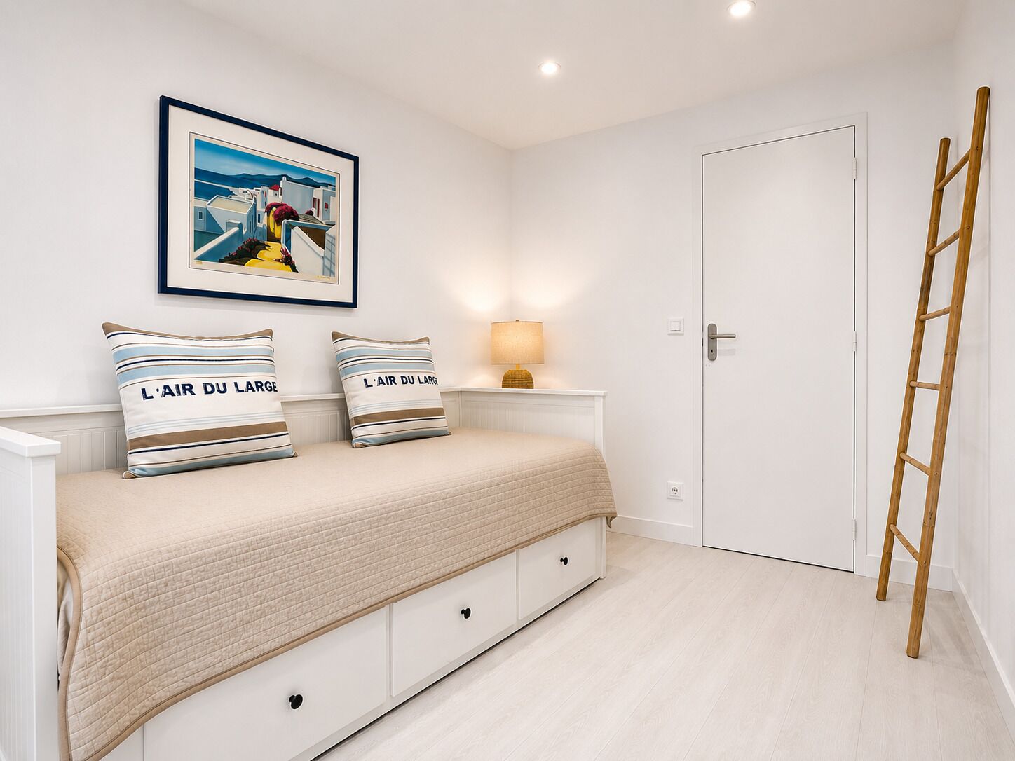 2 habitaciones, tabla de planchar con plancha y wifi gratis 