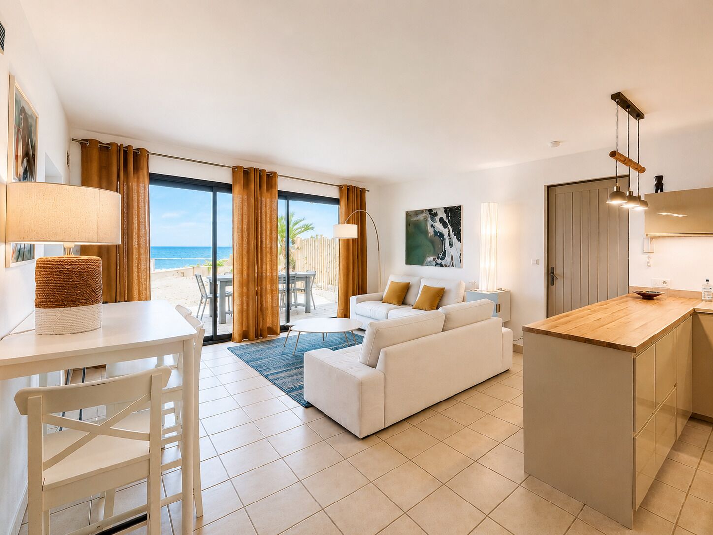 Smart TV, books, stereo