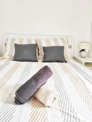 1 bedroom, iron/ironing board, free WiFi, bed sheets - Grand Studio Montevrain (Montévrain)