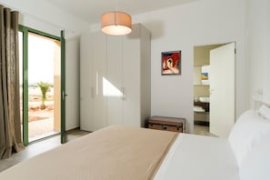 4 slaapkamers, een strijkplank/strijkijzer, gratis wifi, beddengoed
