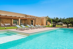 Pool - Beautiful villa with pool in Menfi (Menfi)