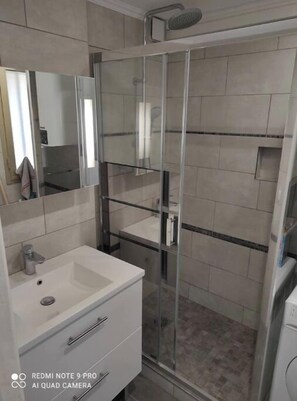 Towels, toilet paper