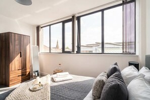 1 室のベッドルーム、デスク、アイロン / アイロン台、WiFi