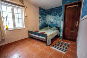 1 quarto, escrivaninha, Wi-Fi de cortesia, roupa de cama