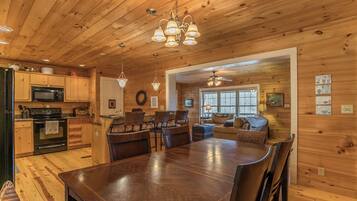 Cabin, Multiple Beds, Patio, Mountain View (Brookshire Cabin) | Dining