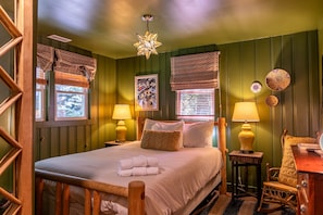 2 bedrooms, individually decorated, individually furnished, bed sheets - Anglers Cottage (Blowing Rock)