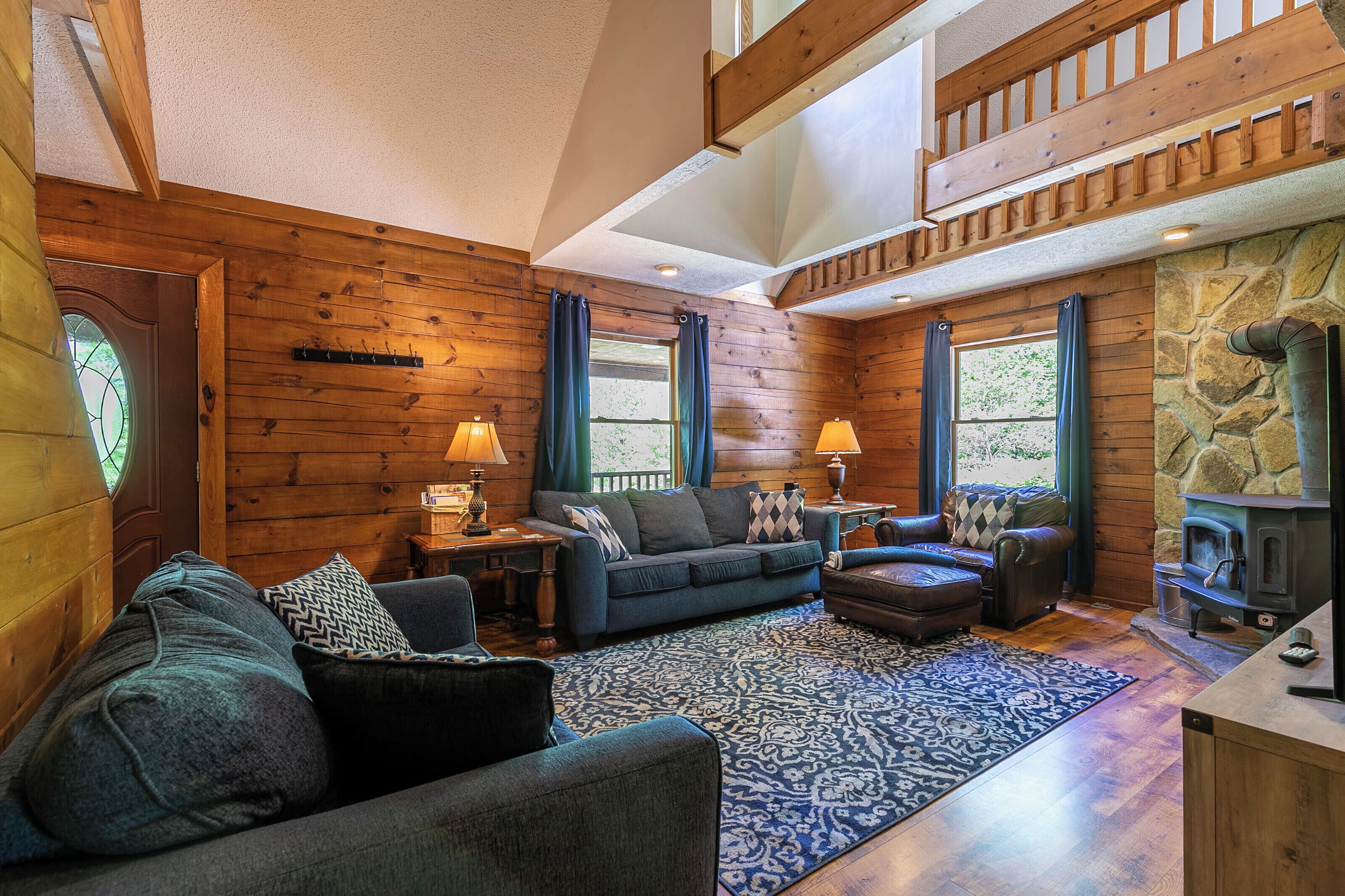 Cabin, Multiple Beds, Patio, Mountain View (Grandfather Cabin) | Living area | Fireplace