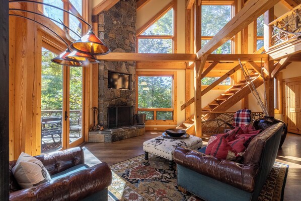 Living area - Rustic Cedar Rock Townhome at Eagles (Banner Elk)